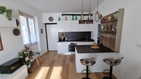 Evergreen House - Japartments
